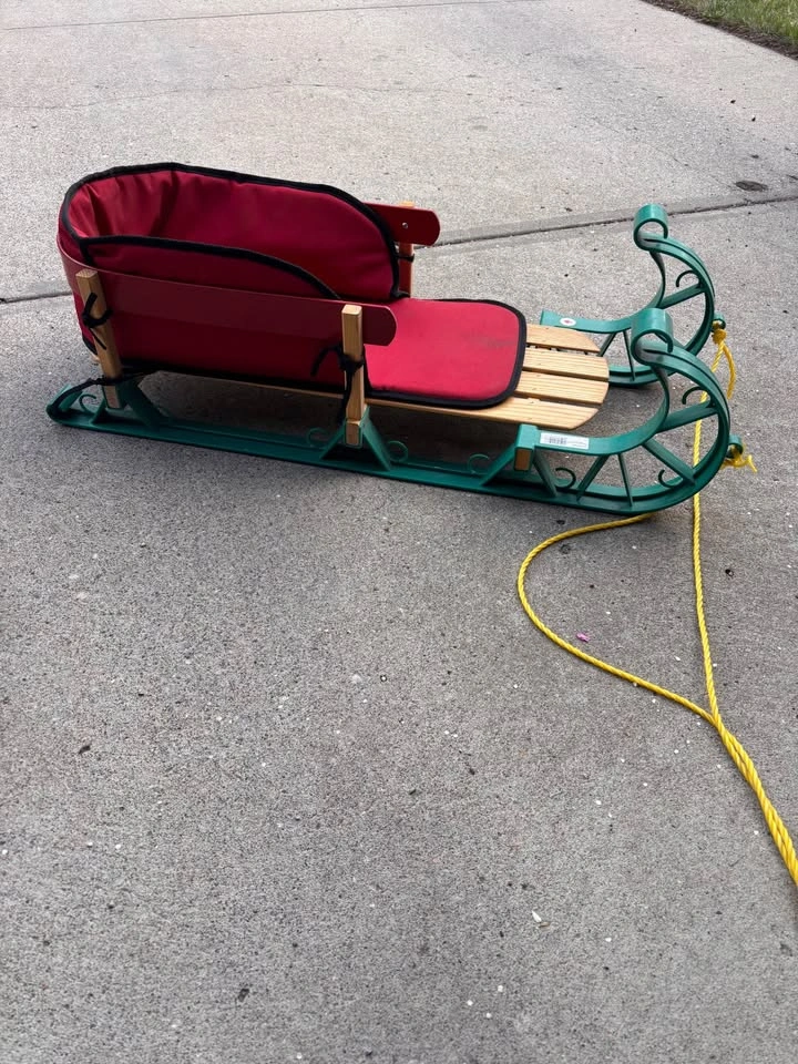 Green sled with red padded seat - photo 3