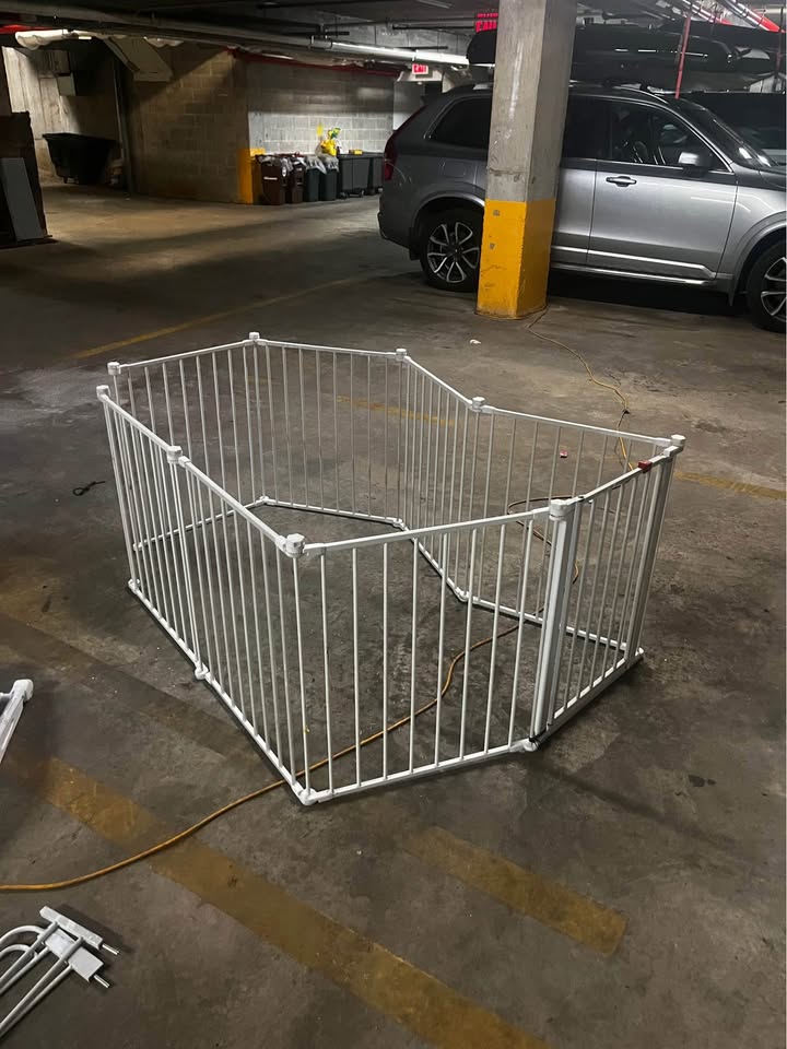 Regalo Baby Gate and Play Yard - photo 2