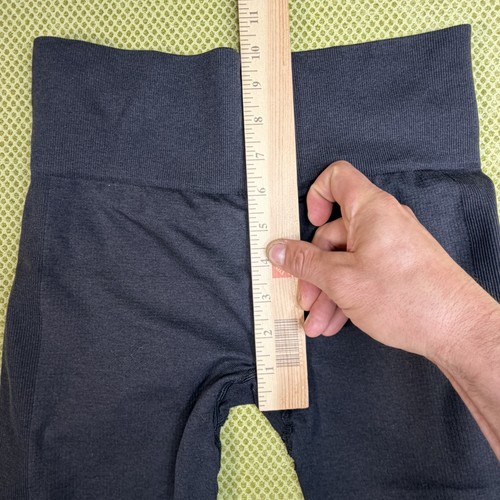 Lululemon Women's Size 6 Black Seamless High Rise Crop Leggings - photo 4