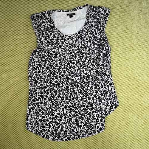 RW&CO Women's Size M Black White Floral Blouse