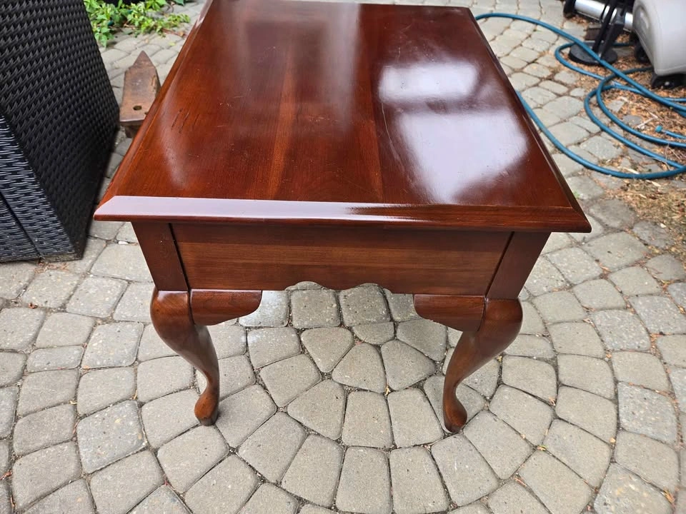 Vintage Queen Anne Style Mahogany Accent / End Table - photo 4