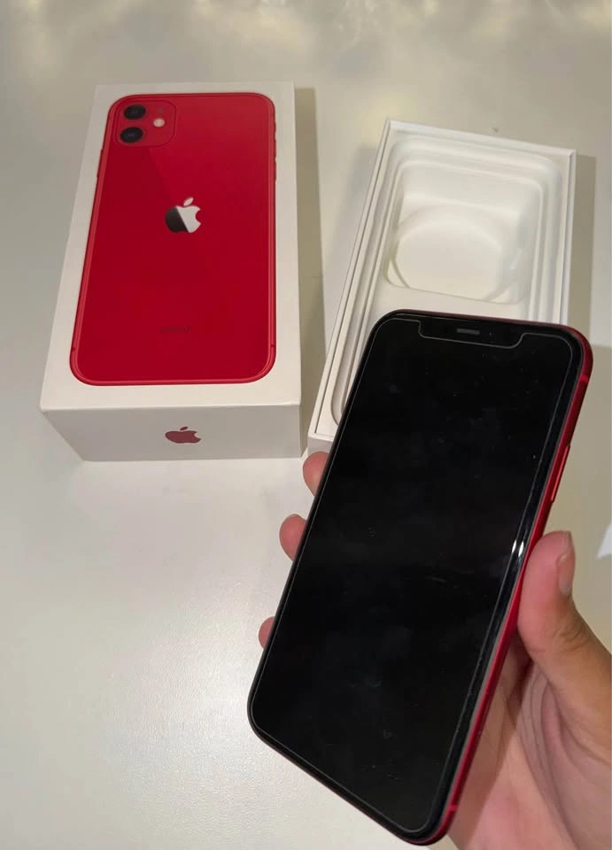 iPhone 11 Product RED 64GB Like New - photo 4