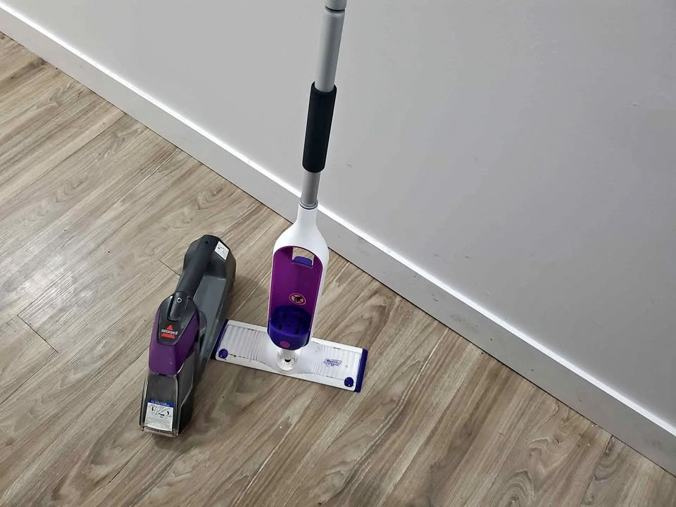 Bissell Little Green Pet Stain Eraser and Swiffer WetJet
