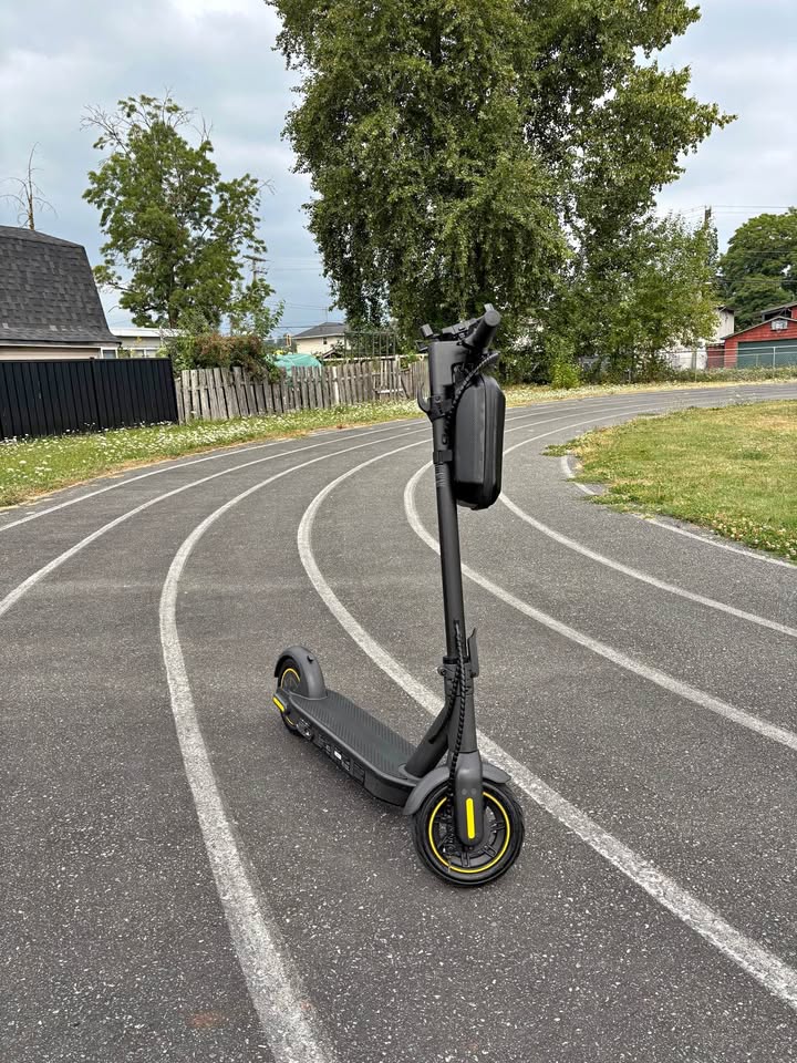 Segway Ninebot G30P – 65km Range, 32km/h – Custom Blacked-Out