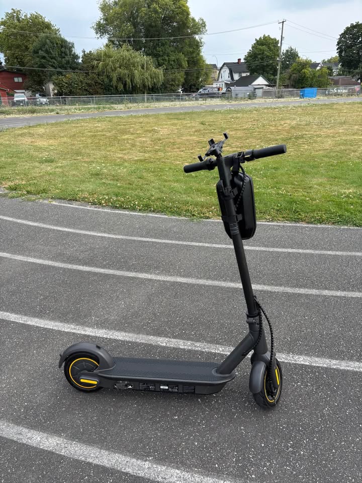 Segway Ninebot G30P – 65km Range, 32km/h – Custom Blacked-Out - photo 2
