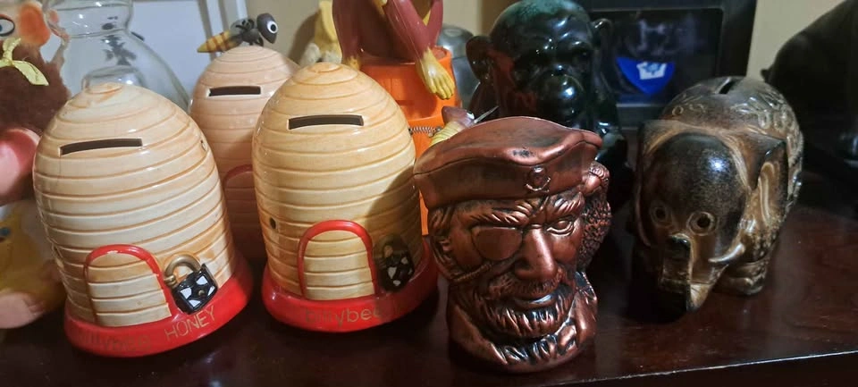 VINTAGE/ANTIQUE PIGGY BANKS - photo 4