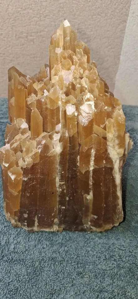Orange aragonite crystals - photo 2