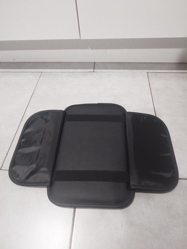 Car center console cover with pockets - photo 3