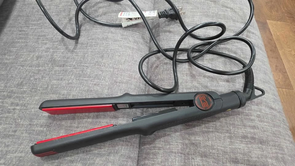 Gently used, almost new Hair styling tools for sale - photo 5