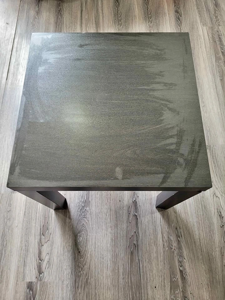 Side tables ×2