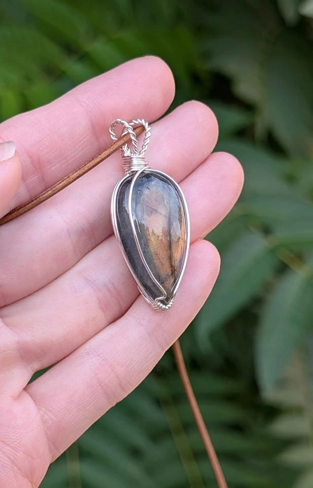 Handmade wire wrapped labradorite necklace - photo 2