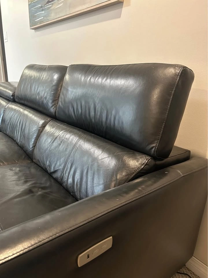Black Leather Power Reclining Sectional with Right Hand Chaise - photo 3