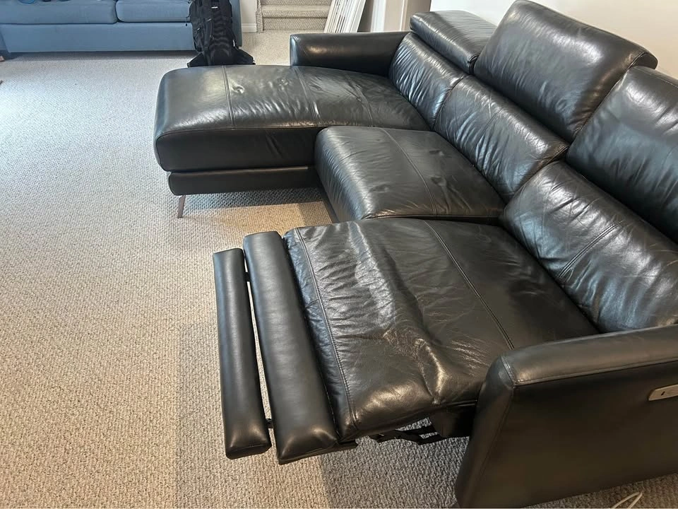 Black Leather Power Reclining Sectional with Right Hand Chaise - photo 4