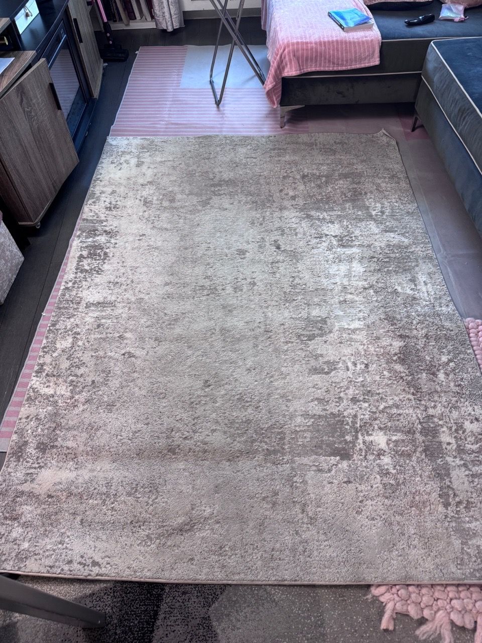 Rug 7x5ft 3”