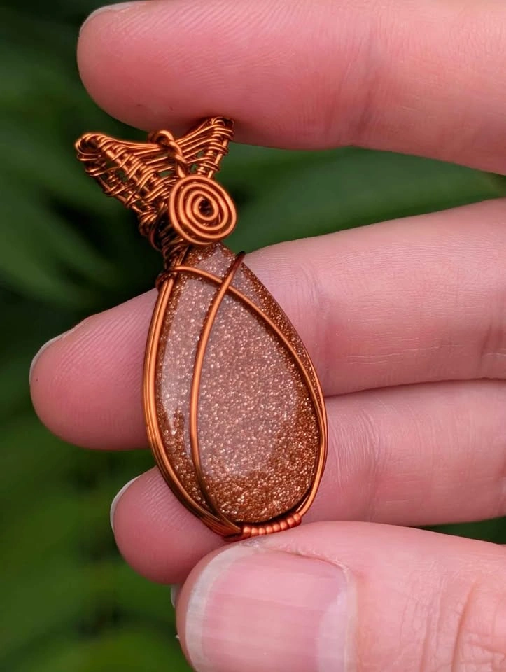Handmade wire wrapped goldstone necklace - photo 2