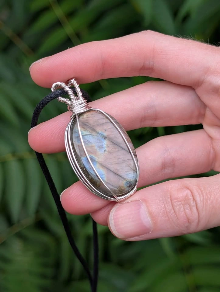 Handmade wire wrapped labradorite necklace - photo 2