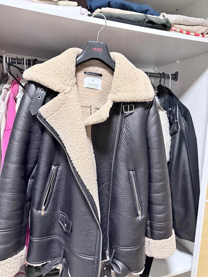 Stradivarius Black Aviator Shearling Jacket – Size M