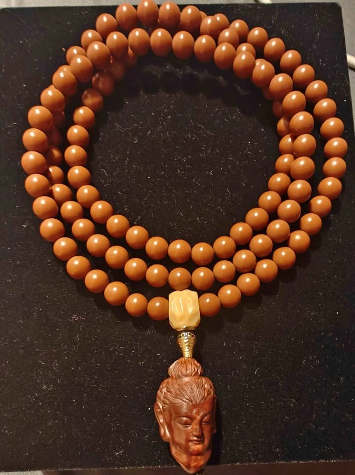 Olive Pit 108 Beads 0.73cm with Guanyin Head