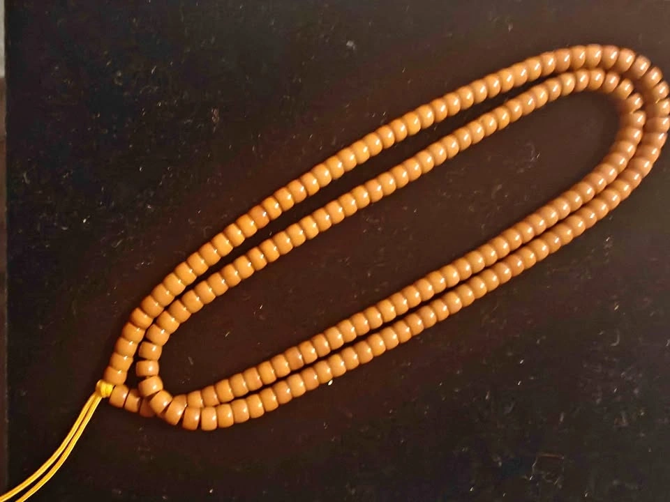 Olive Pit Carving 108 Bead Necklace 0.5cm