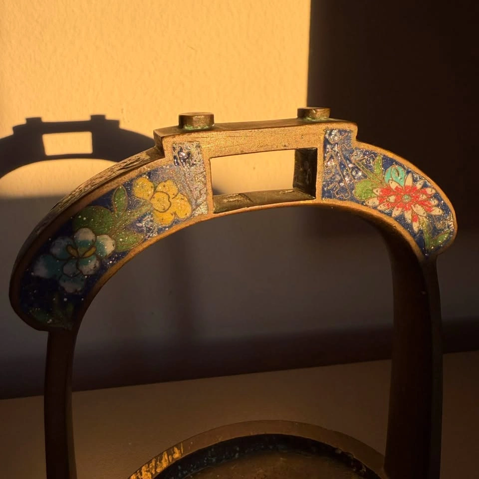 Antique Chinese Cloisonné Brass Stirrup – Vintage Decor - photo 2