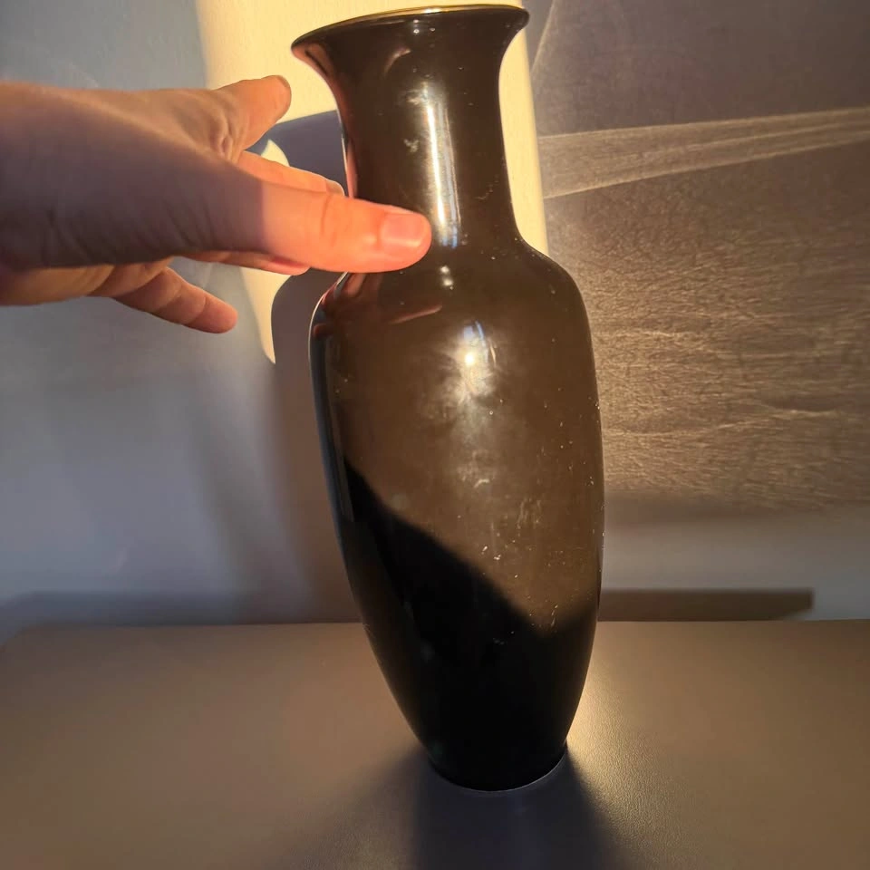 Vintage Japanese Black Porcelain Peacock Vase – Gilt Floral Moti - photo 3