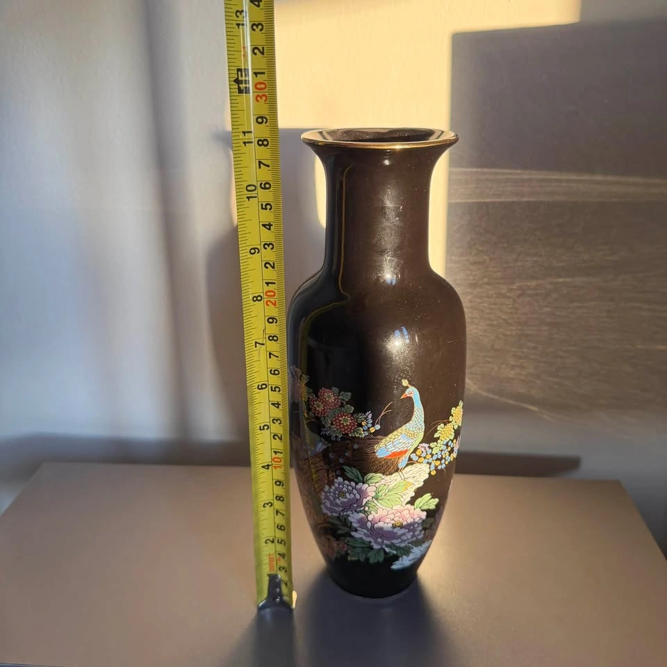 Vintage Japanese Black Porcelain Peacock Vase – Gilt Floral Moti - photo 5
