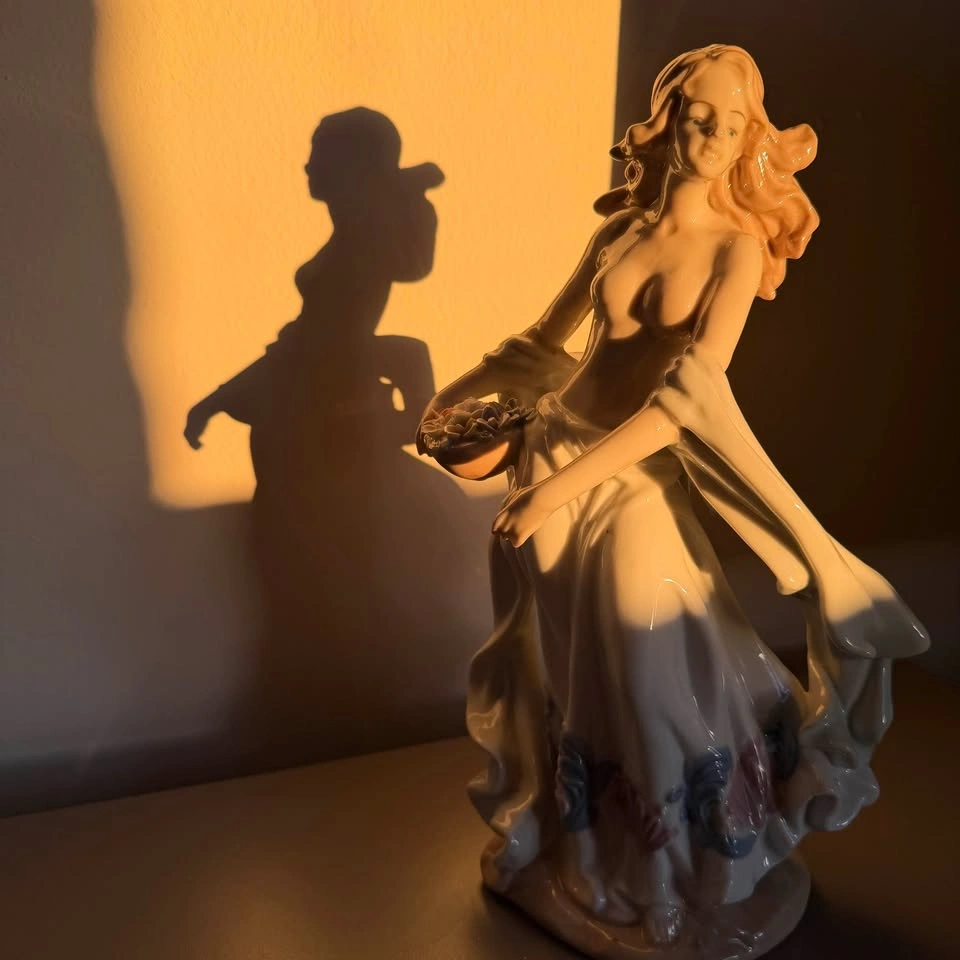 Vintage Style Semi-Nude Maiden Porcelain Figurine - photo 4