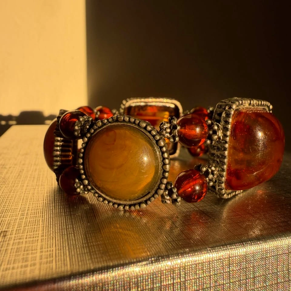 Vintage Style Chunky Amber Art Glass Stretch Bracelet - photo 4