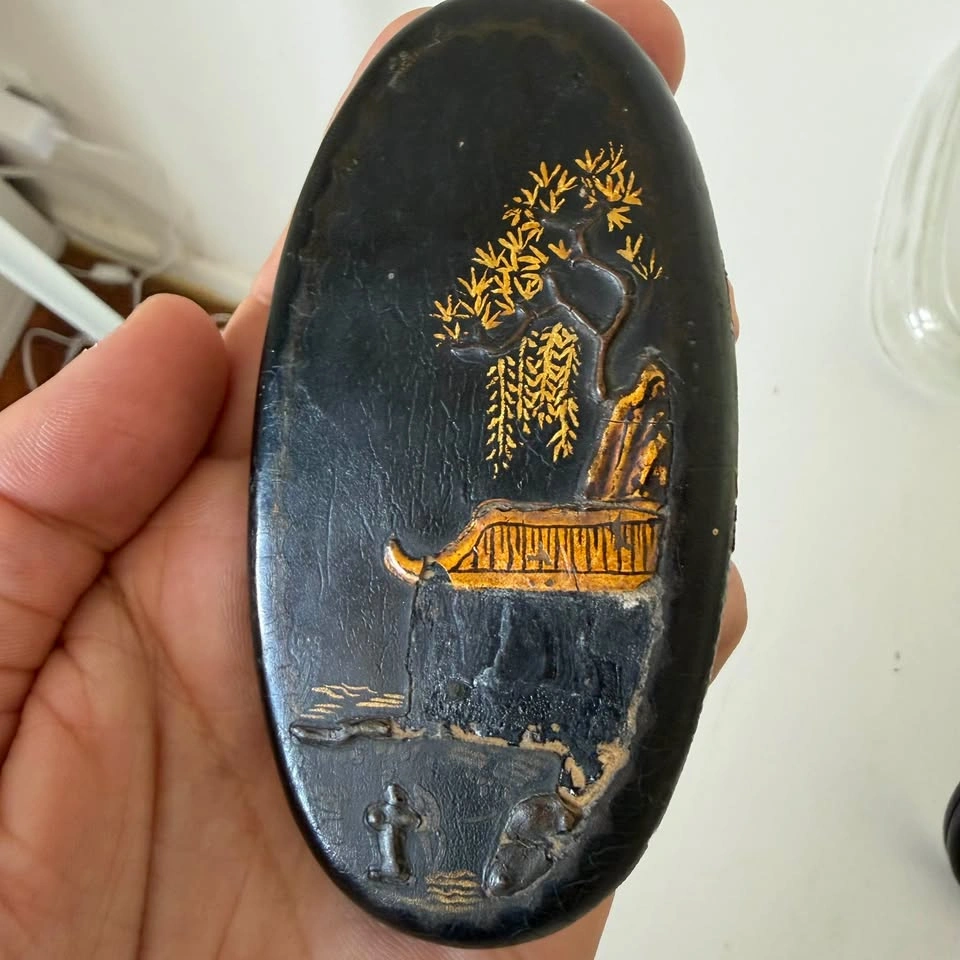 Antique Chinoiserie Lacquered Wood & Glass Trinket Box - photo 2