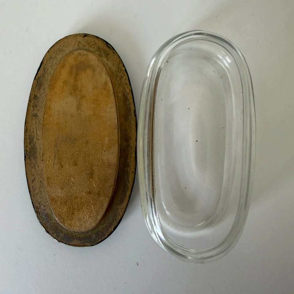 Antique Chinoiserie Lacquered Wood & Glass Trinket Box - photo 4