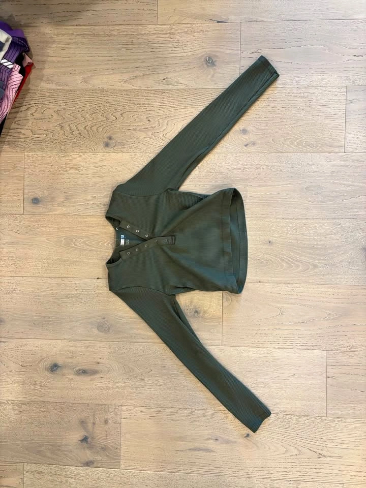 Green Long Sleeve