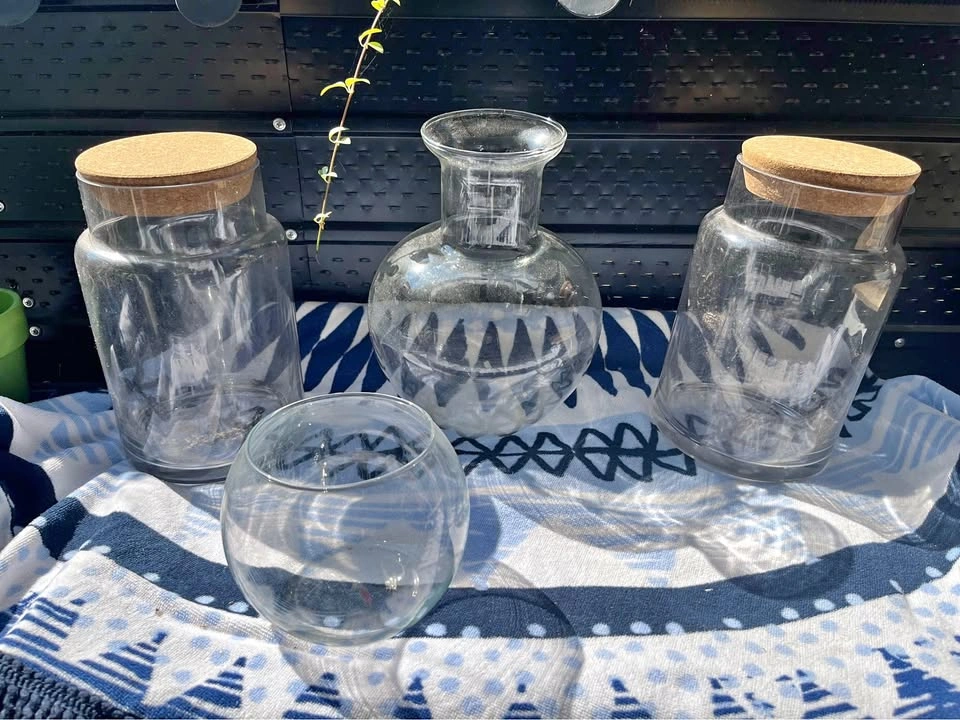 Jars / Vases