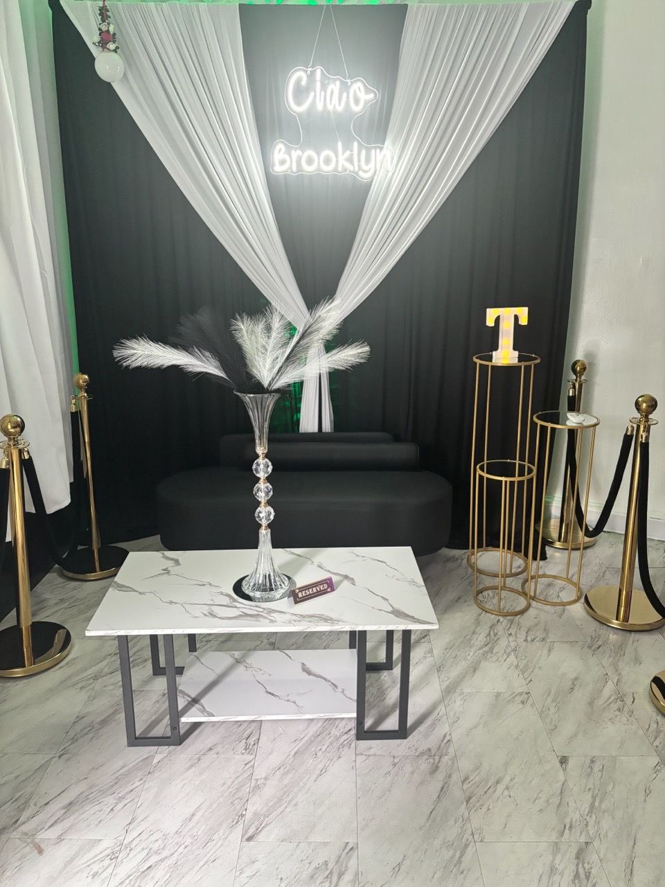 Set of 3 Gold Metal Treat Stands - photo 3