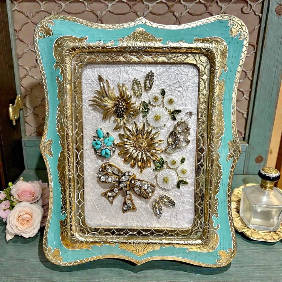 Vintage-Style Ornate Frame HandMade with Vintage & New Jewelry