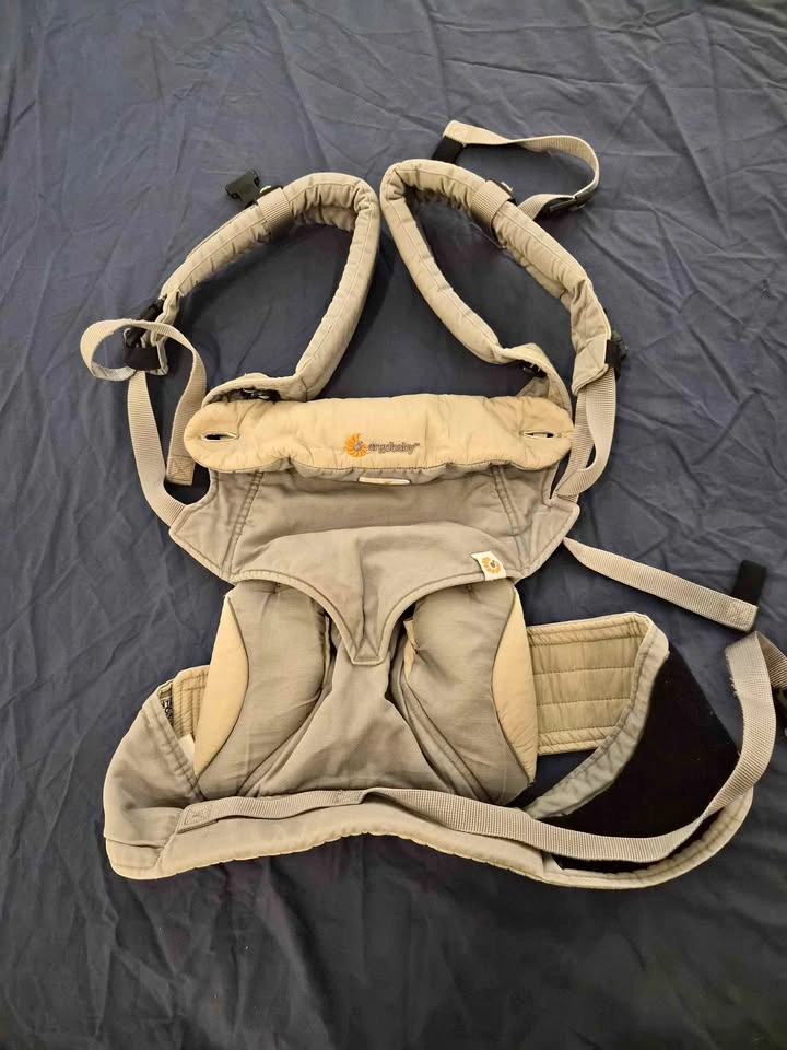 Ergobaby 360 Four Position Baby Carrier – Grey