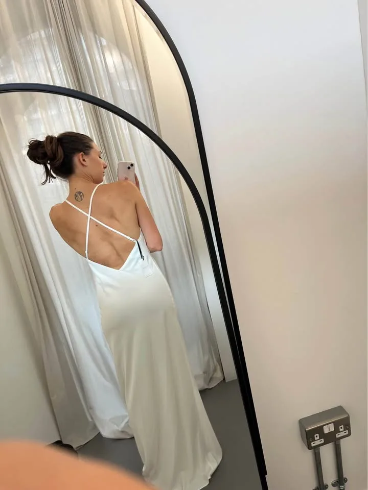 Rewritten wedding dress (size XS) image indicator(2)