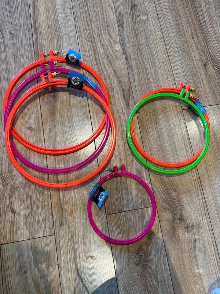 Embroidery Hoops and Fabric - photo 2