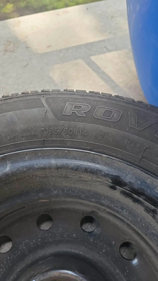 Rovelo RPH-778 Car tire with rims - photo 5