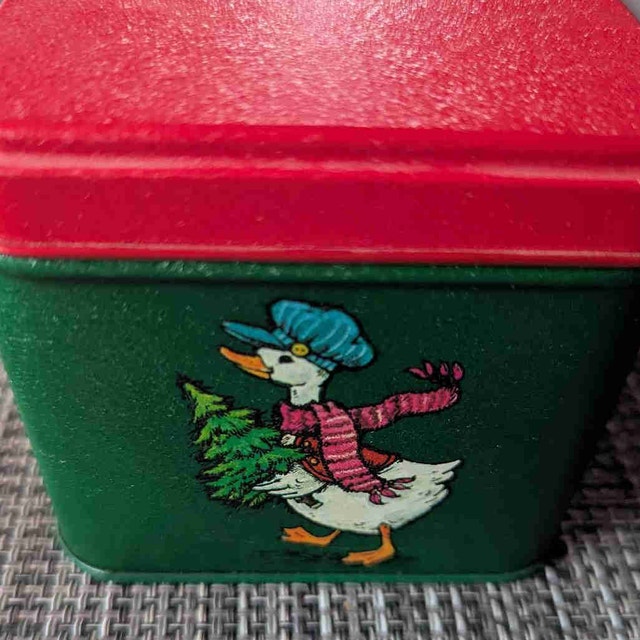 Vintage Christmas Duck Metal Tin - Potpourri Press
