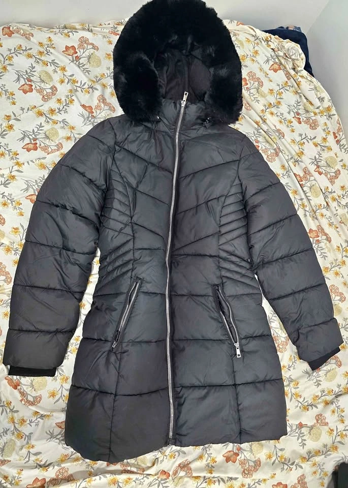 Black Puffer Coat with Faux Fur Hood (Detachable)