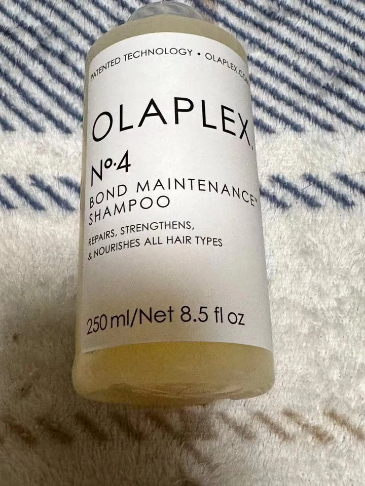 Brand new Olaplex No. 4 Bond Maintenance Shampoo 250 ml