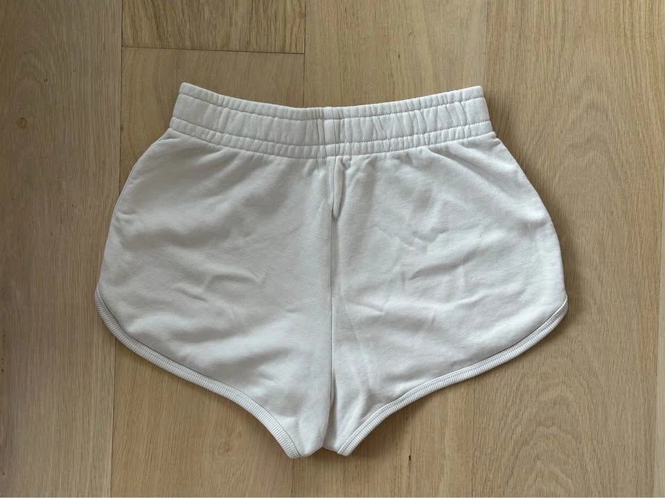 Aritzia Wilfred Free Dolphin Sweat Shorts - photo 2