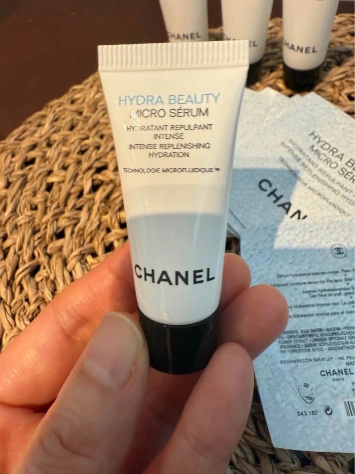 CHANEL Hydra Beauty Micro Sérum Set - 4x 5ml Tubes & 8x Sachets - photo 3