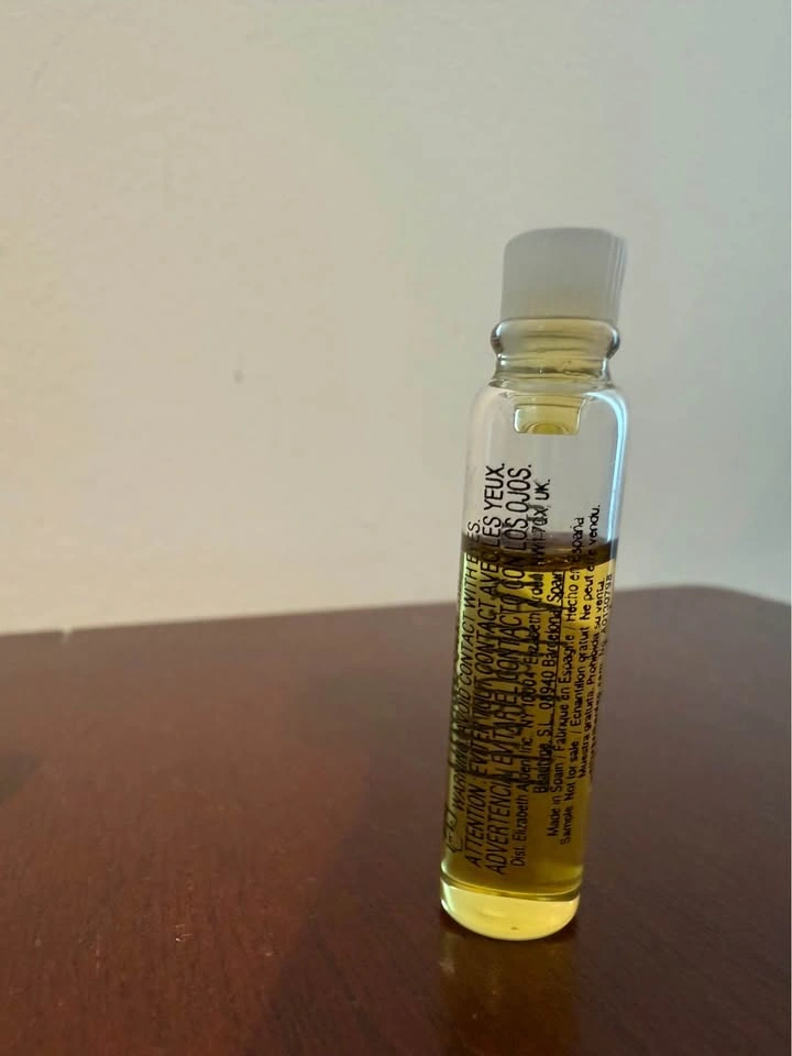 Luxury Travel Size: Elizabeth Arden Eight Hour Miracle Oil Vials - photo 2