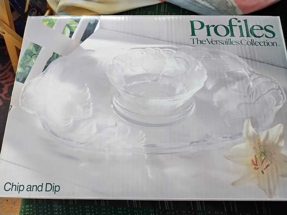 Versailles Collection Chip & Dip Platter Set - Great Cond. thumbnail