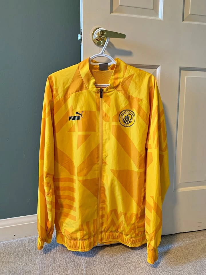 Authentic Puma Man City jacket size L