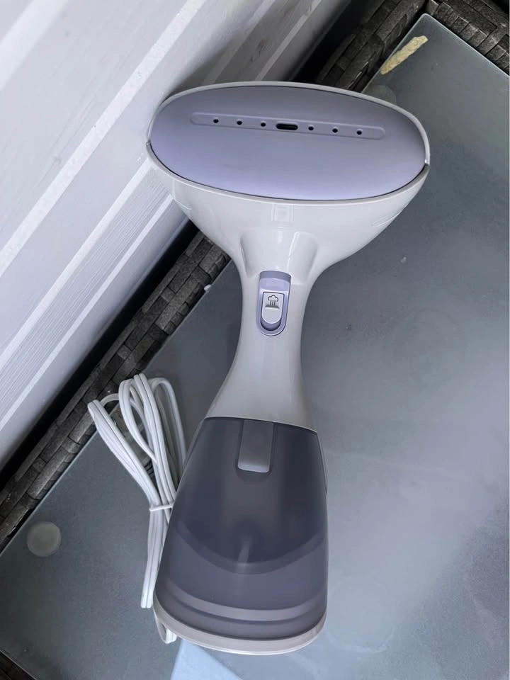 Bacteria-Busting Fabric Steam Cleaner - photo 4