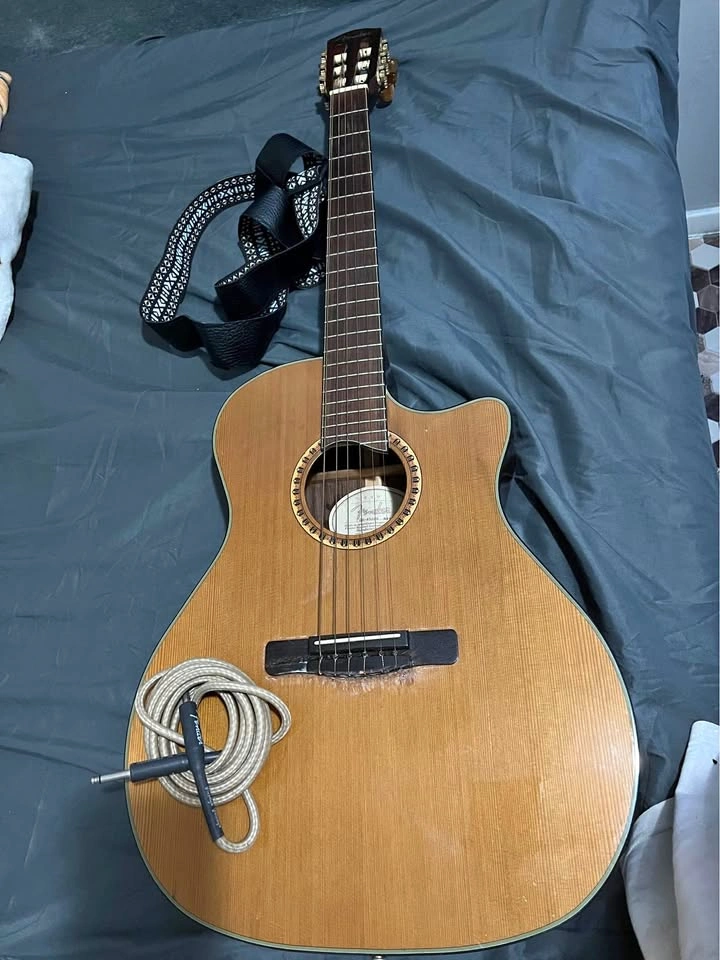 Fender GN-45SCE Nylon-String Acoustic-Electric Guitar