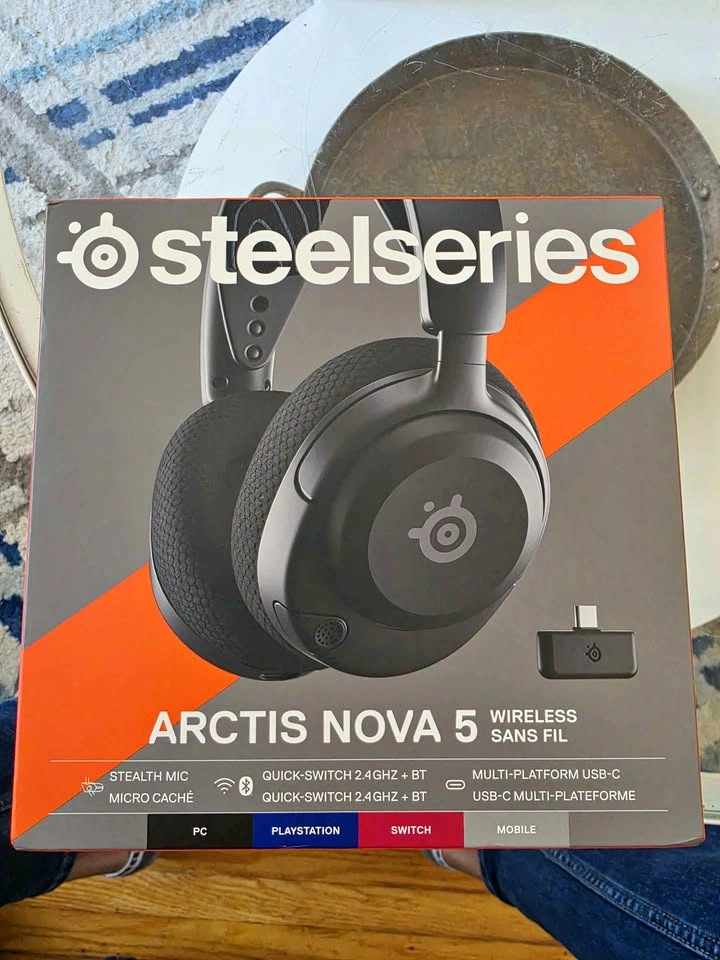 SteelSeries Arctis Nova 5 Wireless Multi-System Gaming Headset
