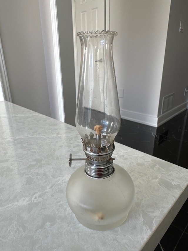 Vintage frosted glass oil lamp - photo 3